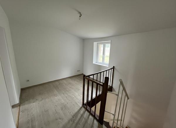 Maison à louer |  Mirambeau |  3 pièces | 82 m²