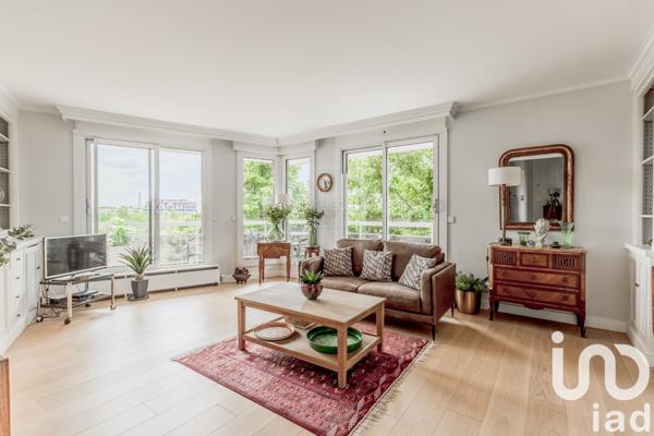 Apartment for sale 5 rooms 122 m² Courbevoie