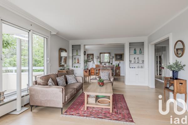 Apartment for sale 5 rooms 122 m² Courbevoie