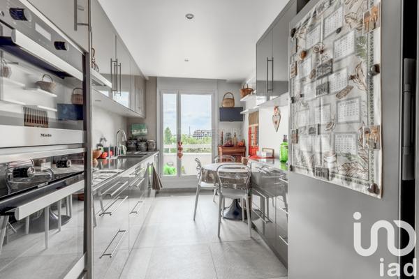 Apartment for sale 5 rooms 122 m² Courbevoie