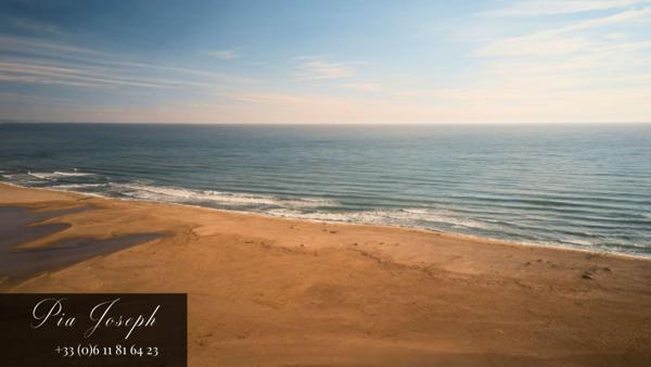 TERRAIN CONSTRUCTIBLE EXCEPTIONNEL EN PREMIÈRE LIGNE DE PLAGE - LA FRANQUI (LEUCATE)