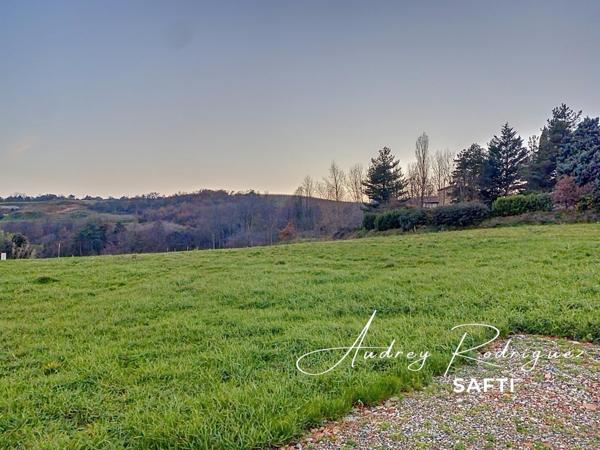 Terrain à batir au calme avec vue dégagée