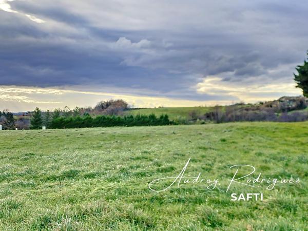 Terrain à batir au calme avec vue dégagée