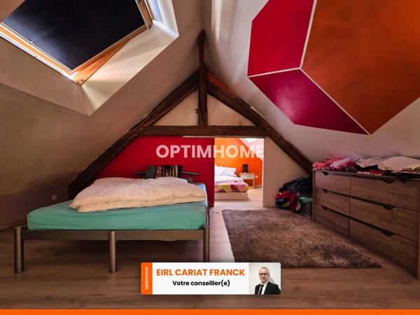 IMMEUBLE EN PIERRE DE 152 M2 ET 101 M², L’ENSEMBLE SUR 595 M² DE TERRAIN AVEC DES DEPENDANCES