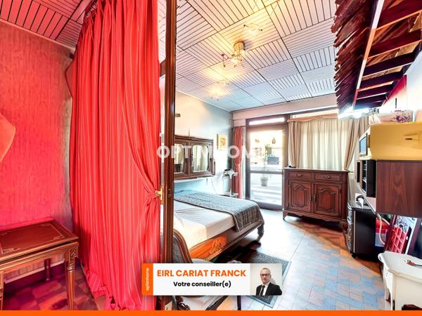 IMMEUBLE EN PIERRE DE 152 M2 ET 101 M², L’ENSEMBLE SUR 595 M² DE TERRAIN AVEC DES DEPENDANCES