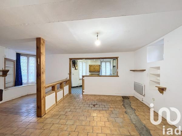 Maison de village 4 pièces de 84 m² à Dampierre-en-Burly (45570)