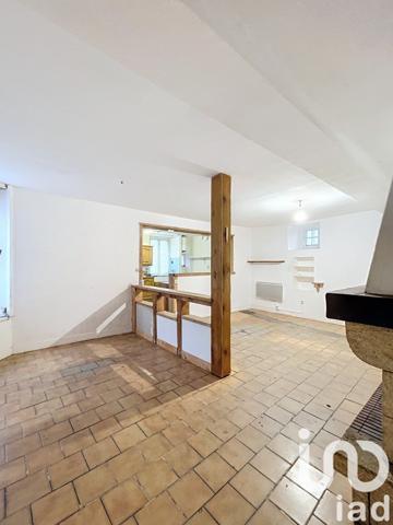 Maison de village 4 pièces de 84 m² à Dampierre-en-Burly (45570)