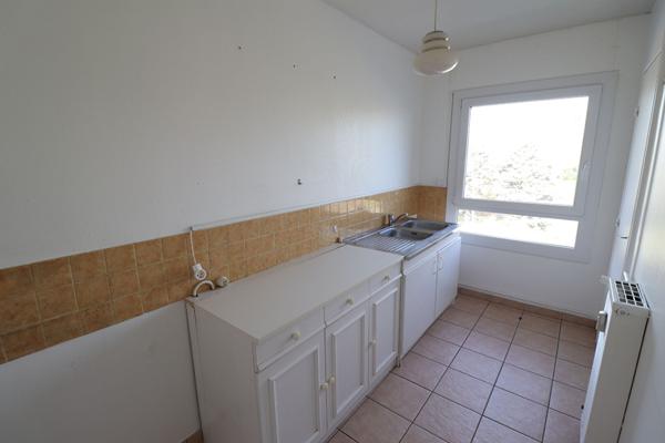 Caen - Grand F1 de 33m2 avec cave + stationnement privatif