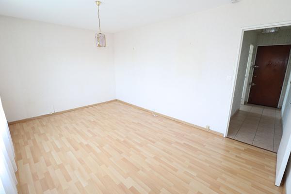 Caen - Grand F1 de 33m2 avec cave + stationnement privatif