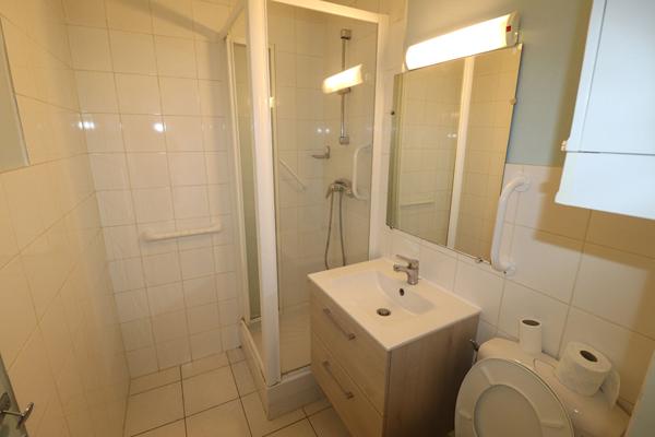 Caen - Grand F1 de 33m2 avec cave + stationnement privatif