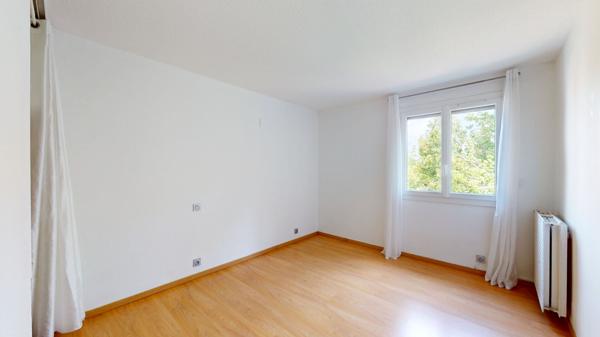 BAYONNE T3 de 70 m² avec balcon, parking en sous-sol et aérien