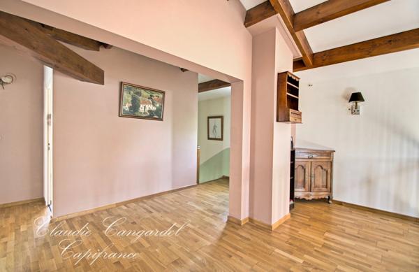 Maison à vendre de 217 m² au calme, sur plus de 2 100 m² de parcelle, à 7 min de Châtelaillon-Plage
