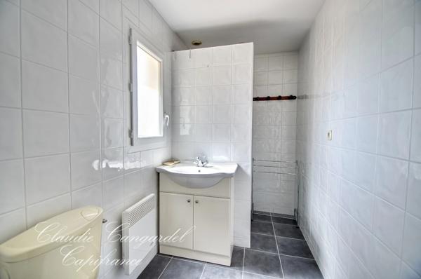 Maison à vendre de 217 m² au calme, sur plus de 2 100 m² de parcelle, à 7 min de Châtelaillon-Plage