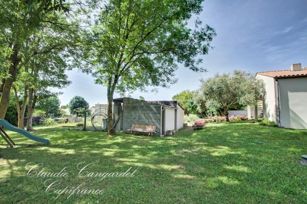Maison à vendre de 217 m² au calme, sur plus de 2 100 m² de parcelle, à 7 min de Châtelaillon-Plage