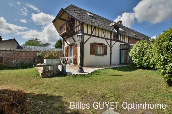 10MN de BERNAY T7 151M² 185000€ avec garage et terrain de 500M² ( Bourg avec commerces)