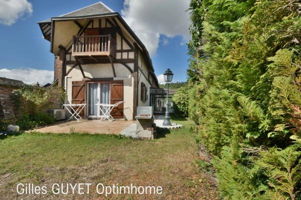 10MN de BERNAY T7 151M² 185000€ avec garage et terrain de 500M² ( Bourg avec commerces)