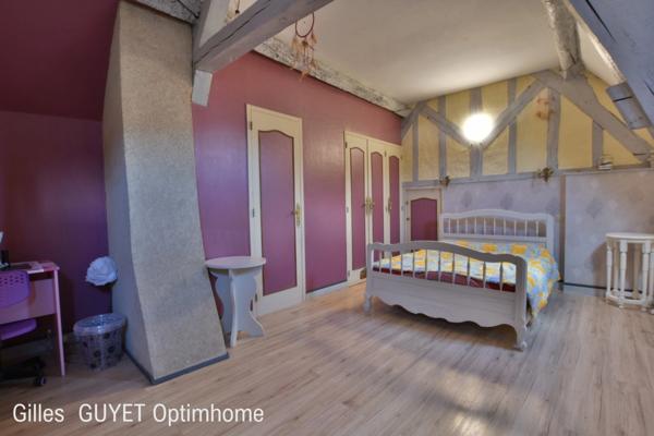 10MN de BERNAY T7 151M² 185000€ avec garage et terrain de 500M² ( Bourg avec commerces)