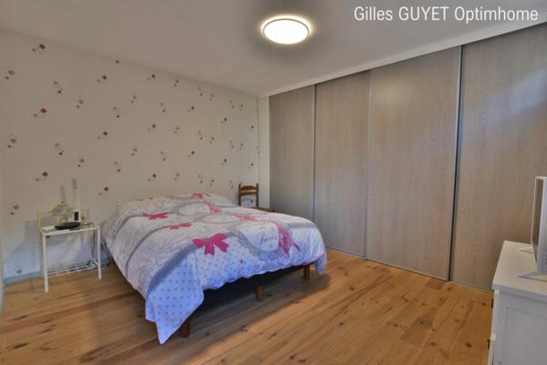 10MN de BERNAY T7 151M² 185000€ avec garage et terrain de 500M² ( Bourg avec commerces)