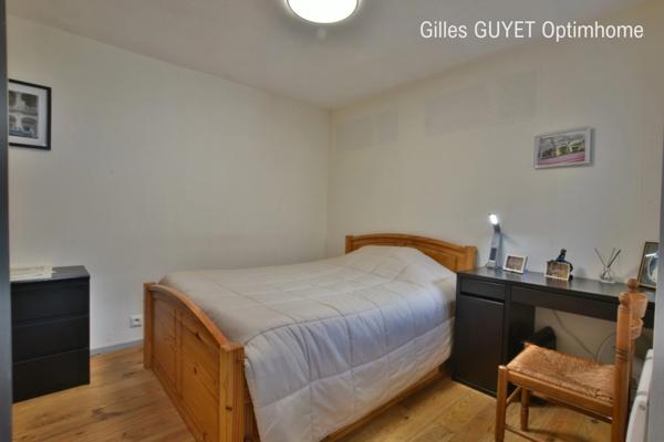 10MN de BERNAY T7 151M² 185000€ avec garage et terrain de 500M² ( Bourg avec commerces)