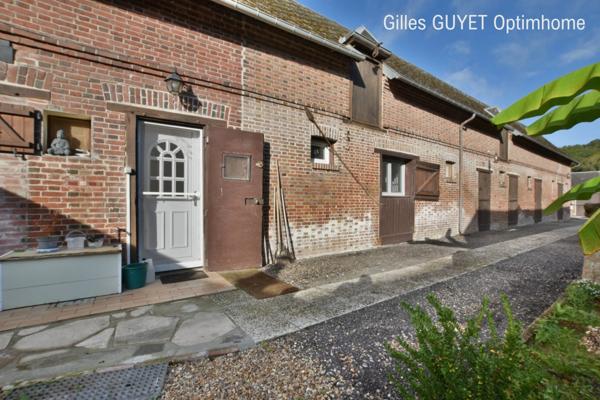 10MN de BERNAY T7 151M² 185000€ avec garage et terrain de 500M² ( Bourg avec commerces)