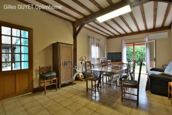 10MN de BERNAY T7 151M² 185000€ avec garage et terrain de 500M² ( Bourg avec commerces)