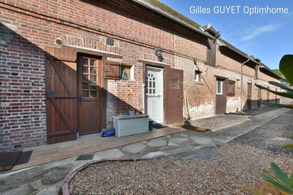 10MN de BERNAY T7 151M² 185000€ avec garage et terrain de 500M² ( Bourg avec commerces)