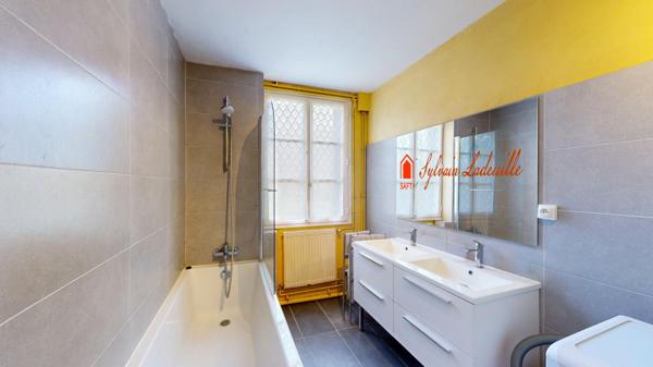 Maison de 130 m2 sur 3277 m2 de terrain avec piscine