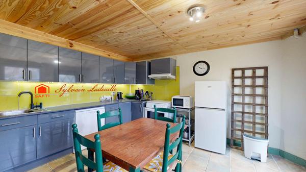 Maison de 130 m2 sur 3277 m2 de terrain avec piscine