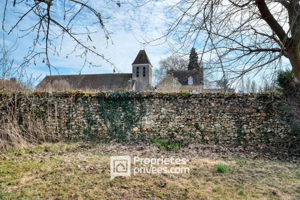 Maison bourgeoise à réhabiliter et sa grange en pierres