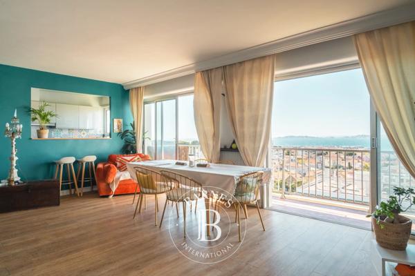 Marseille 8ème, Appartement 3 Chambres -  154 m² à vendre