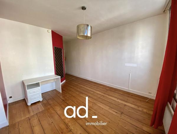 DUPLEX AVEC TERRASSE, PORT DE LA ROCHELLE