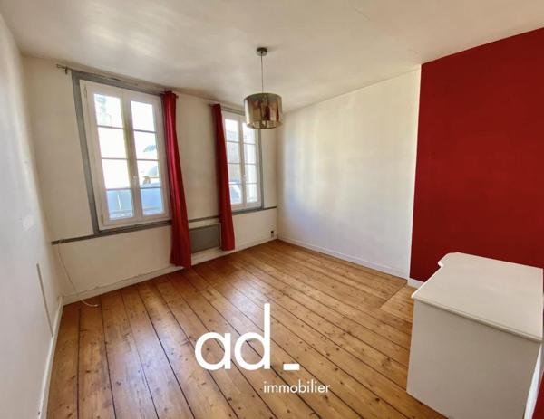 DUPLEX AVEC TERRASSE, PORT DE LA ROCHELLE