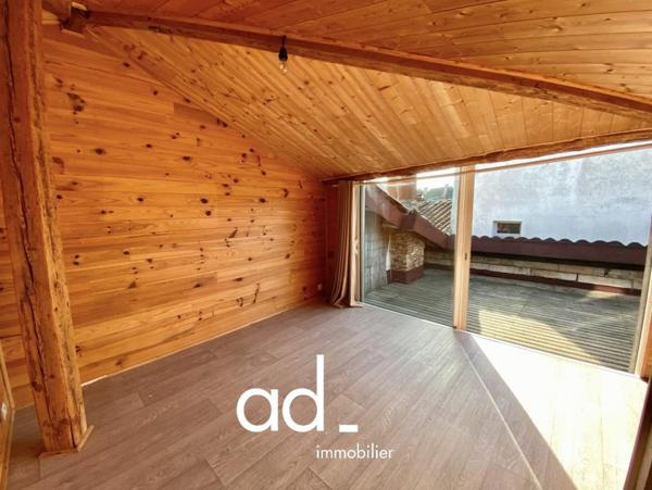 DUPLEX AVEC TERRASSE, PORT DE LA ROCHELLE