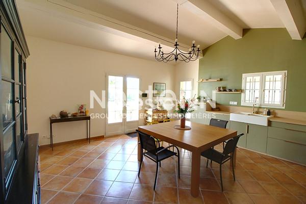 A VENDRE Maison 147 m2+ Véranda 25m2 + piscine + proche centre