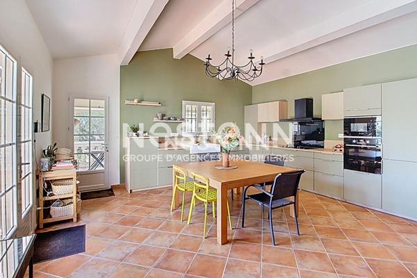 A VENDRE Maison 147 m2+ Véranda 25m2 + piscine + proche centre