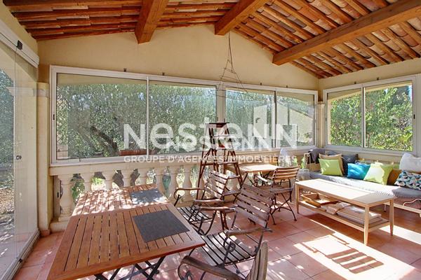 A VENDRE Maison 147 m2+ Véranda 25m2 + piscine + proche centre