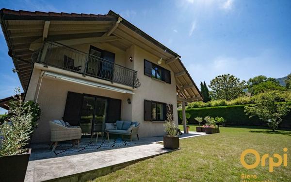 Maison à vendre    7 pièces • 250 m2 Neydens