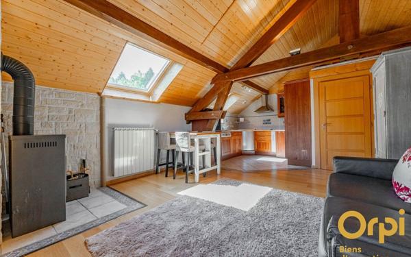 Maison à vendre    7 pièces • 250 m2 Neydens