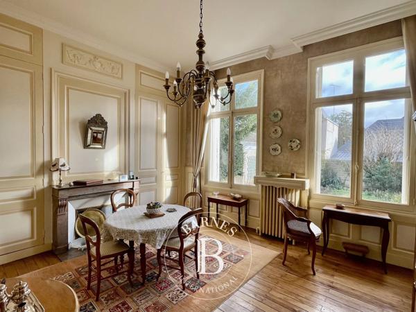 Tours, Hôtel particulier 5 Chambres -  270 m² à vendre