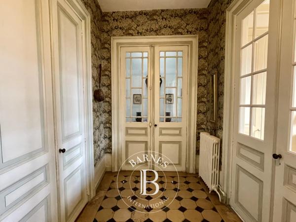 Tours, Hôtel particulier 5 Chambres -  270 m² à vendre
