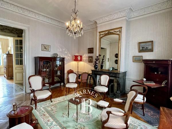 Tours, Hôtel particulier 5 Chambres -  270 m² à vendre