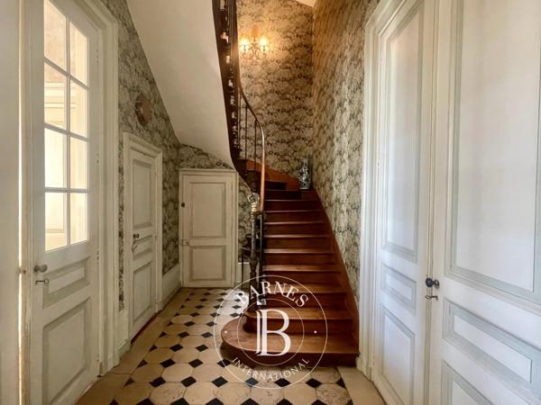 Tours, Hôtel particulier 5 Chambres -  270 m² à vendre
