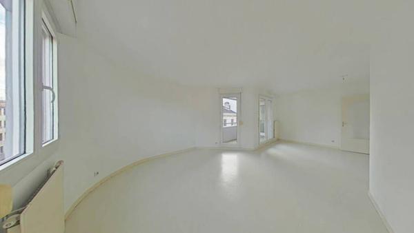 F3 AVEC PARKING PROCHE CENTRE VILLE