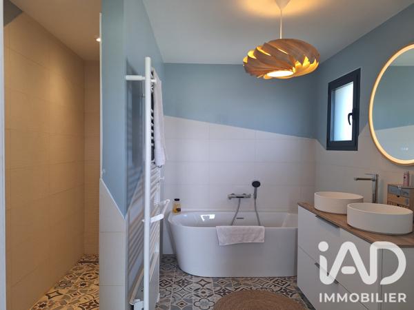 Maison à vendre 5 pièces 121,51 m² Doué-en-Anjou