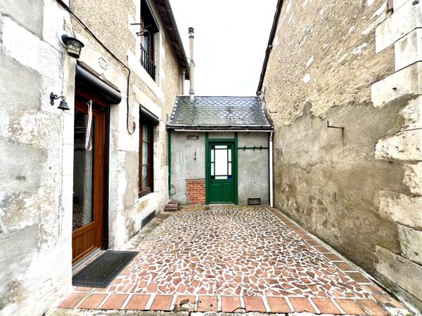 Maison
                                                                                                                                                                                                                                                                                                                        5 pièce(s)                                                                                                                                                                                                          4 chambre(s)                                                                                                                                                                                                          157  m²
