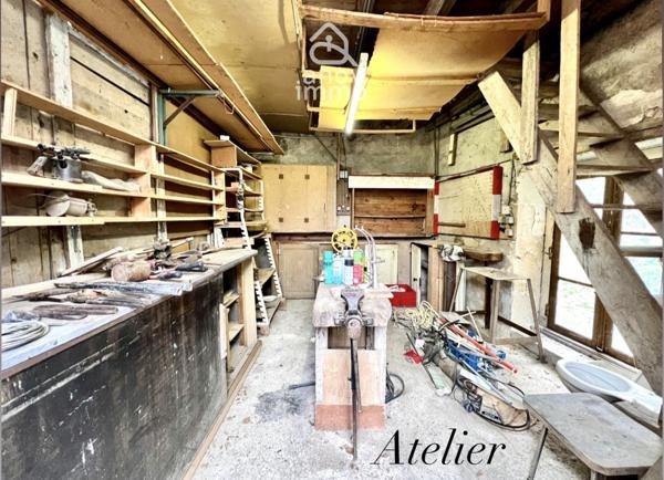 Maison
                                                                                                                                                                                                                                                                                                                        5 pièce(s)                                                                                                                                                                                                          4 chambre(s)                                                                                                                                                                                                          157  m²