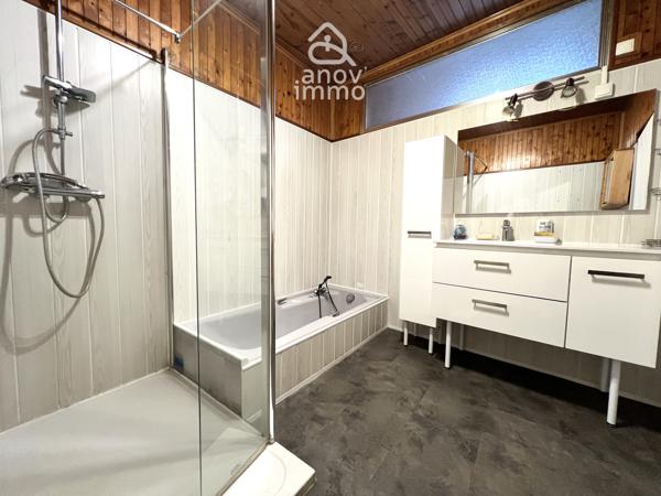 Maison
                                                                                                                                                                                                                                                                                                                        5 pièce(s)                                                                                                                                                                                                          4 chambre(s)                                                                                                                                                                                                          157  m²