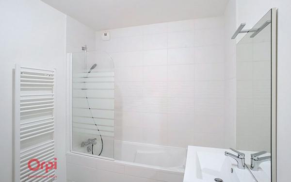 Appartement à louer    3 pièces • 59,69 m2 Rezé