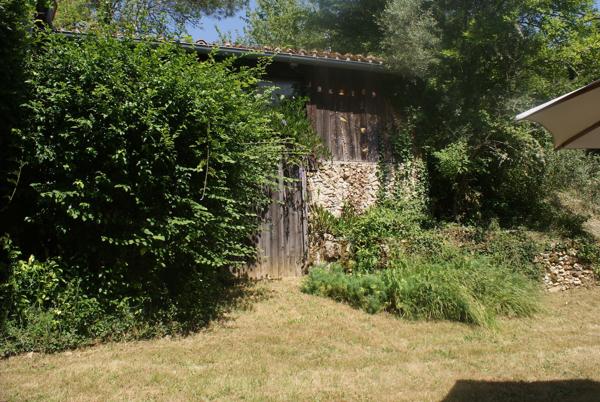 A VOIR. Belle maison en pierre de 4 chambres avec dépendances et vues sur terrain d'environ 2811m2