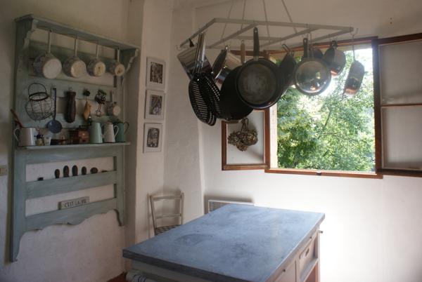 A VOIR. Belle maison en pierre de 4 chambres avec dépendances et vues sur terrain d'environ 2811m2